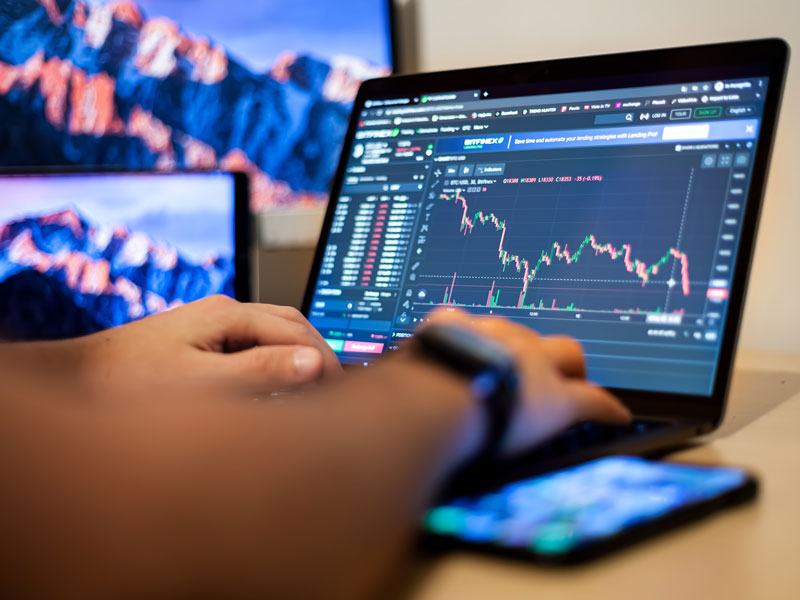 Exploring the Benefits of Online Forex Trading Platforms